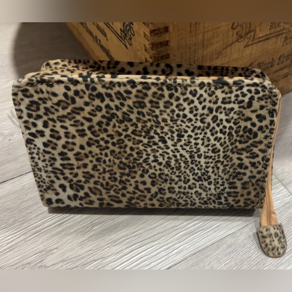Reed & Barton microfiber jewelry travel storage case bag with a leopard print